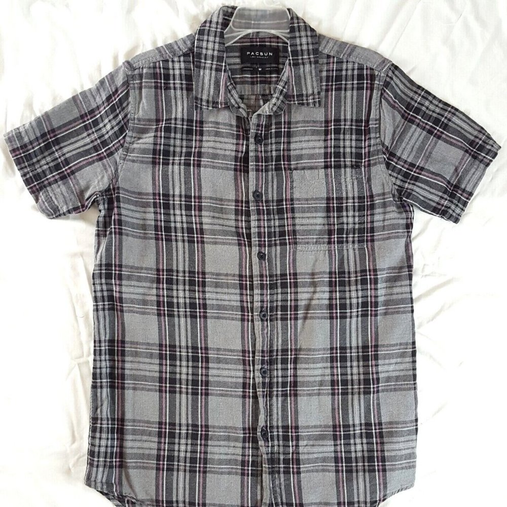 PacSun Short Sleeve Flannel Shirt Men's Size Medium Longer Fit Gray Pink Plaid